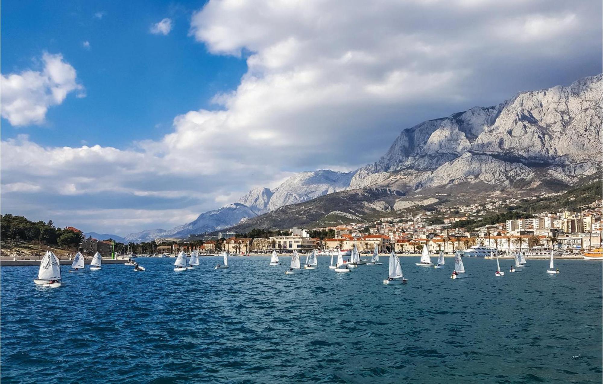 Stunning Apartment In Makarska With Wifi Exterior photo