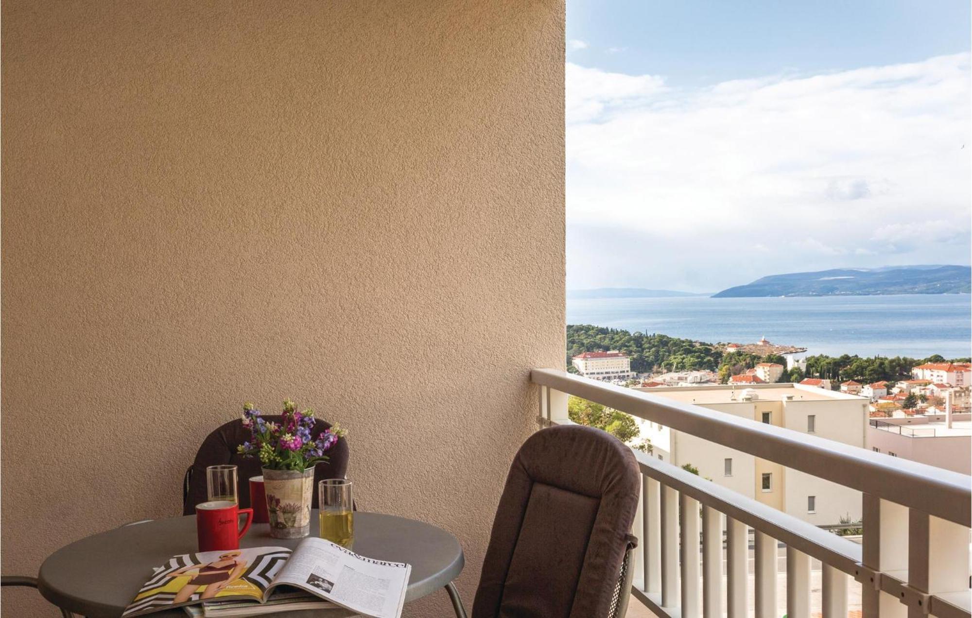 Stunning Apartment In Makarska With Wifi Exterior photo
